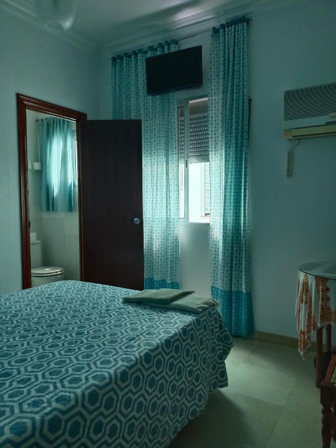 Pension Larra Mairena De Alcor Εξωτερικό φωτογραφία