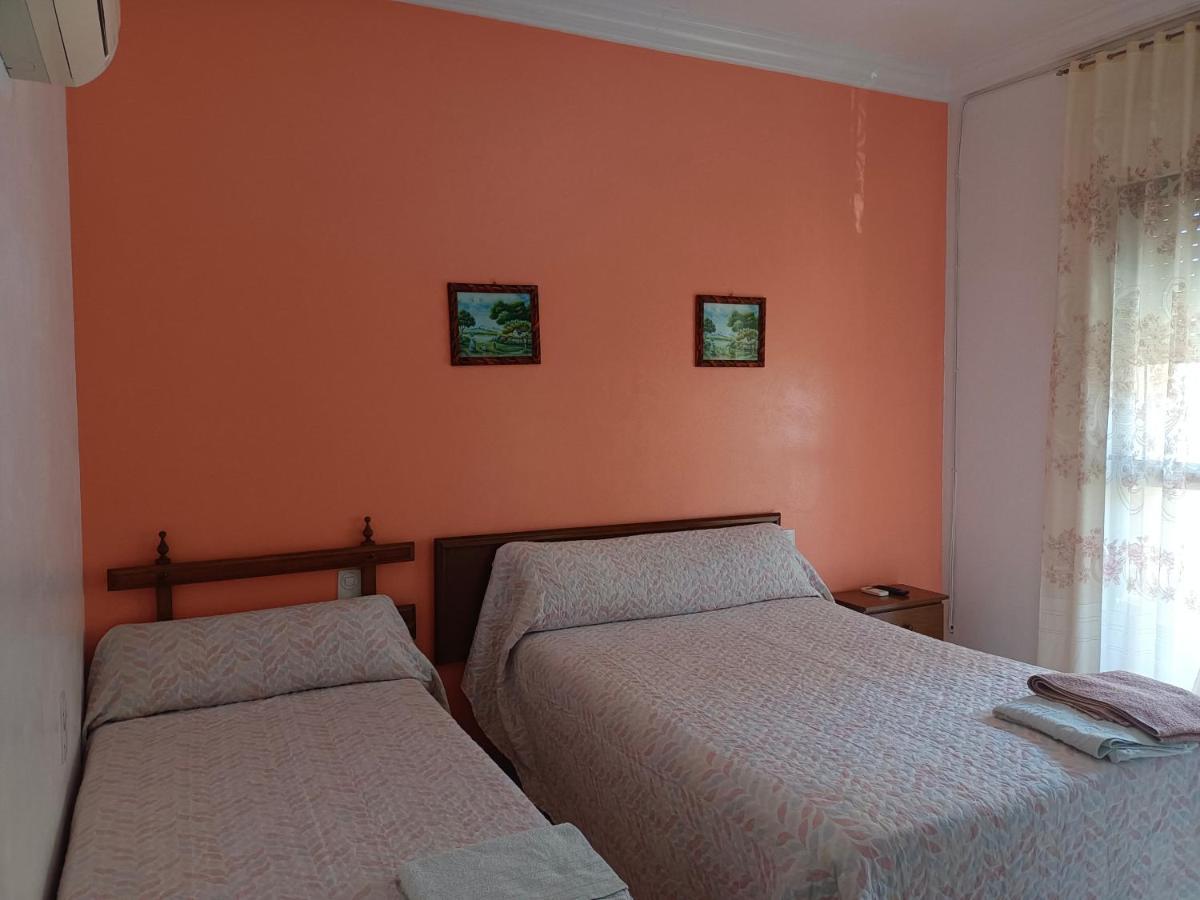 Pension Larra Mairena De Alcor Εξωτερικό φωτογραφία