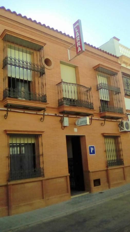 Pension Larra Mairena De Alcor Εξωτερικό φωτογραφία